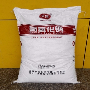 片堿（氫氧化鈉/NaOH）——火堿，苛性