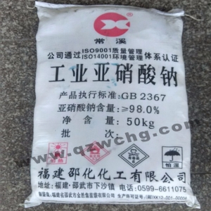 亞硝酸鈉，NaNO2